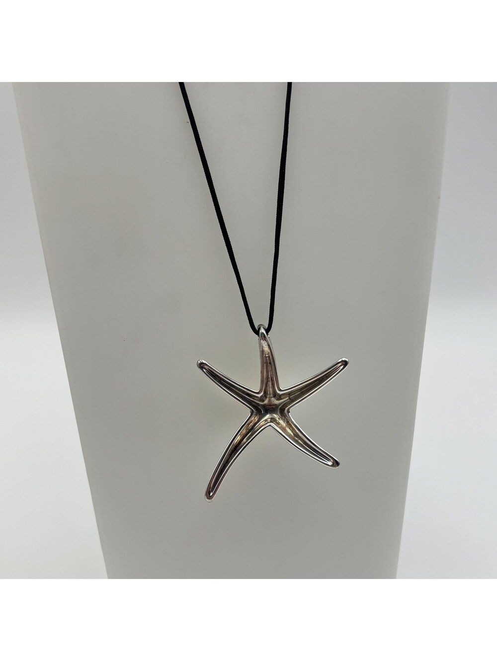 Tiffany & Co. Elsa Peretti Starfish Pendant Necklac - Picture 4 of 7
